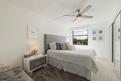 Condominio en alquiler en Saint Petersburg, Florida, 2 dormitorios, 95.69 m2 № 1876896 - foto 7