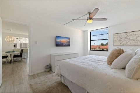 Condominio en alquiler en Saint Petersburg, Florida, 2 dormitorios, 95.69 m2 № 1876896 - foto 29