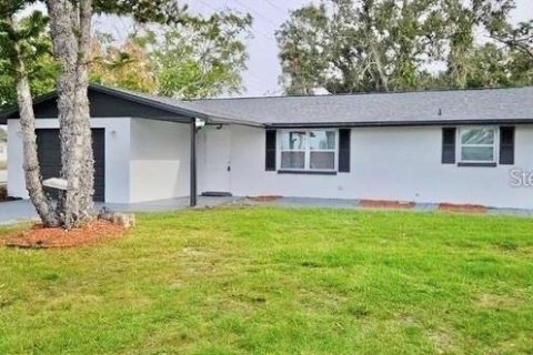 Casa en alquiler en Venice, Florida, 3 dormitorios, 141.68 m2 № 1916305 - foto 1