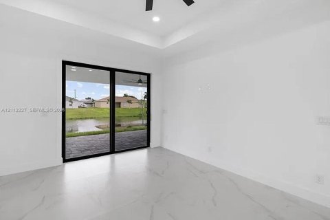 Villa ou maison à vendre à Cape Coral, Floride: 3 chambres № 2431388 - photo 17