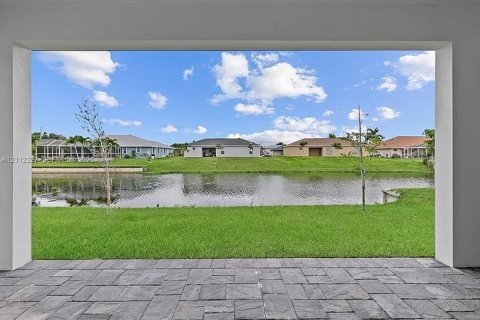 Villa ou maison à vendre à Cape Coral, Floride: 3 chambres № 2431388 - photo 30
