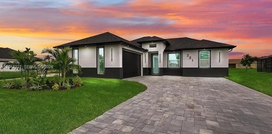 Villa ou maison à Cape Coral, Floride 3 chambres № 2431388