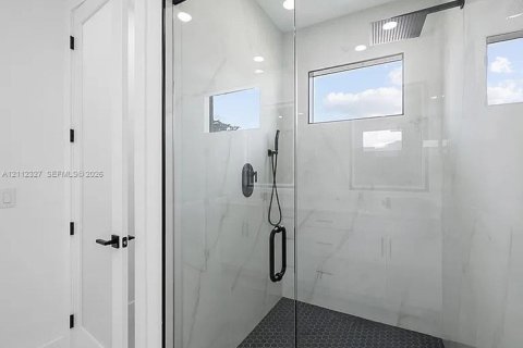 Villa ou maison à vendre à Cape Coral, Floride: 3 chambres № 2431388 - photo 27