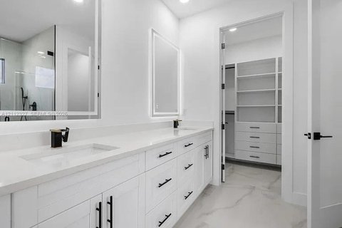 Villa ou maison à vendre à Cape Coral, Floride: 3 chambres № 2431388 - photo 26