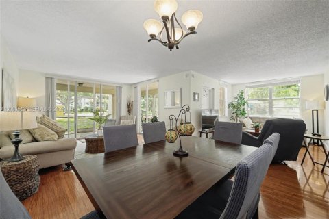 Condominio en venta en Davie, Florida, 3 dormitorios, 117.06 m2 № 2089997 - foto 12