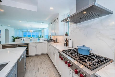 Condo in Indian Shores, Florida, 4 bedrooms  № 1870426 - photo 20