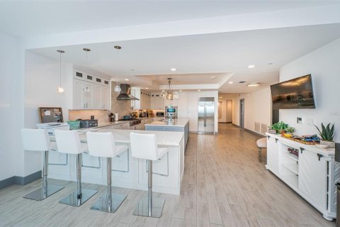 Condo in Indian Shores, Florida, 4 bedrooms  № 1870426 - photo 16