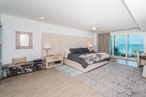 Condo in Indian Shores, Florida, 4 bedrooms  № 1870426 - photo 23