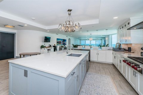 Condo in Indian Shores, Florida, 4 bedrooms  № 1870426 - photo 6