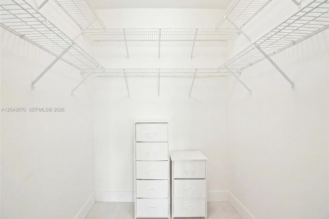 Купить кондоминиум в Дорал, Флорида 3 спальни, 139.91м2, № 2178741 - фото 15