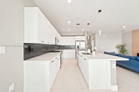 Купить кондоминиум в Дорал, Флорида 3 спальни, 139.91м2, № 2178741 - фото 8