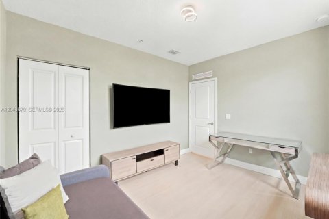 Купить кондоминиум в Дорал, Флорида 3 спальни, 139.91м2, № 2178741 - фото 17