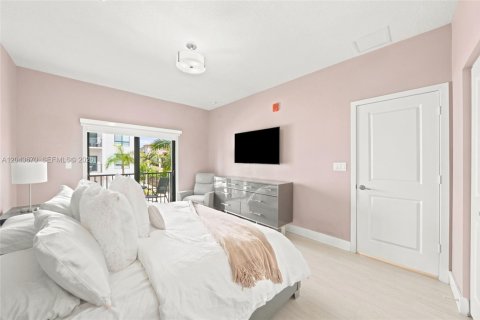 Купить кондоминиум в Дорал, Флорида 3 спальни, 139.91м2, № 2178741 - фото 23
