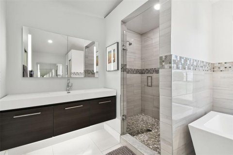 House in Saint Petersburg, Florida 3 bedrooms, 185.8 sq.m. № 1527399 - photo 26