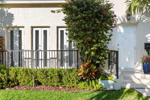 Villa ou maison à vendre à Coral Gables, Floride: 3 chambres, 229.65 m2 № 2189463 - photo 6