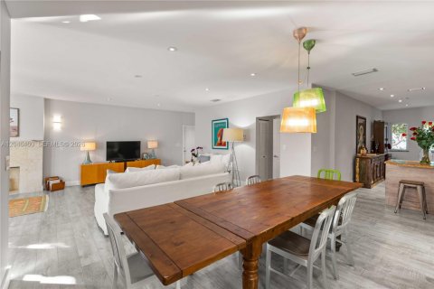 Villa ou maison à vendre à Coral Gables, Floride: 3 chambres, 229.65 m2 № 2189463 - photo 10