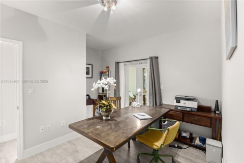 Villa ou maison à vendre à Coral Gables, Floride: 3 chambres, 229.65 m2 № 2189463 - photo 22