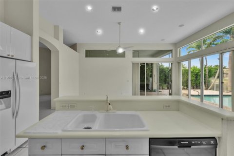 House in Boca Raton, Florida 4 bedrooms, 257.99 sq.m. № 1967423 - photo 5