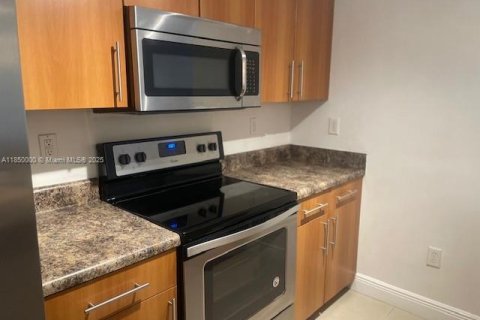 Condo in Coral Springs, Florida, 2 bedrooms  № 1854853 - photo 16