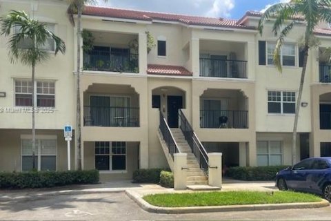 Condo in Coral Springs, Florida, 2 bedrooms  № 1854853 - photo 1