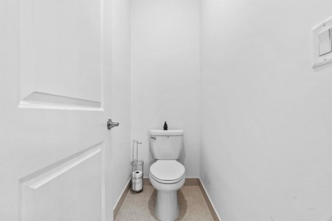 Casa en venta en Miramar, Florida, 5 dormitorios, 314.1 m2 № 2084177 - foto 23