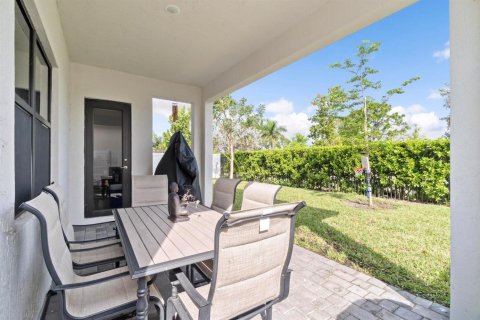 Casa en venta en Miramar, Florida, 5 dormitorios, 314.1 m2 № 2084177 - foto 6