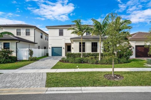 Casa en venta en Miramar, Florida, 5 dormitorios, 314.1 m2 № 2084177 - foto 2