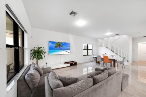 Casa en venta en Miramar, Florida, 5 dormitorios, 314.1 m2 № 2084177 - foto 12
