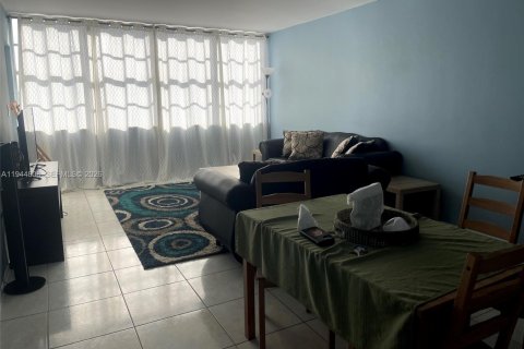Copropriété à louer à Miami, Floride: 1 chambre, 79.99 m2 № 2001398 - photo 12