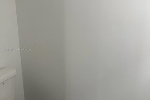 Touwnhouse à louer à Homestead, Floride: 3 chambres, 136.01 m2 № 1996610 - photo 9