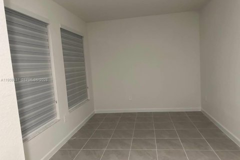 Touwnhouse à louer à Homestead, Floride: 3 chambres, 136.01 m2 № 1996610 - photo 16