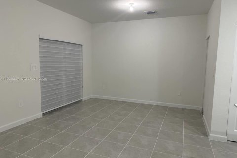 Touwnhouse à louer à Homestead, Floride: 3 chambres, 136.01 m2 № 1996610 - photo 8