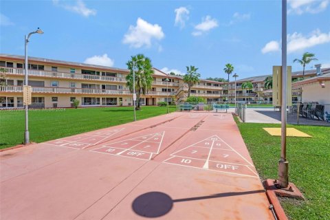 Condo in Hollywood, Florida, 2 bedrooms  № 1764095 - photo 23