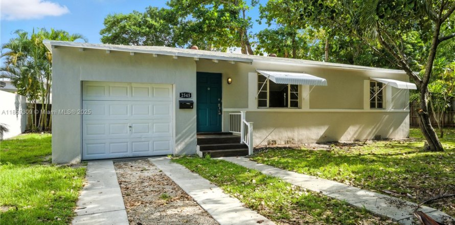 Villa ou maison à Miami, Floride 2 chambres, 92.53 m2 № 1887605