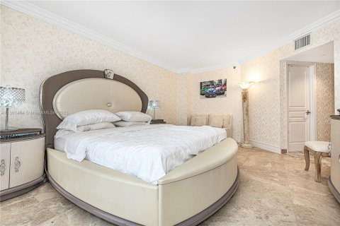 Condo in Sunny Isles Beach, Florida, 2 bedrooms  № 1892707 - photo 13