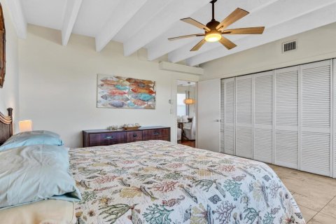Condo in South Palm Beach, Florida, 1 bedroom № 2169941 - photo 17