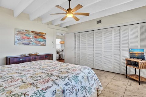 Condo in South Palm Beach, Florida, 1 bedroom № 2169941 - photo 16
