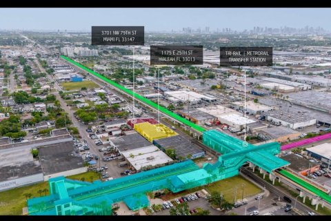 Commercial property in Hialeah, Florida № 1981459 - photo 4