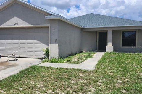 Casa en venta en Lake Wales, Florida, 3 dormitorios, 147.71 m2 № 1901461 - foto 1