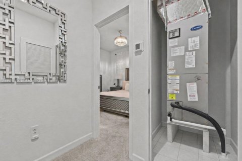 House in Florida City, Florida 2 bedrooms, 112.23 sq.m. № 2033269 - photo 16