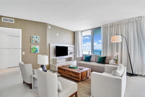 Condominio en venta en Hollywood, Florida, 3 dormitorios, 164.53 m2 № 2035183 - foto 2