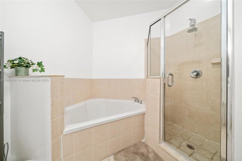 Adosado en venta en Homestead, Florida, 4 dormitorios, 161.28 m2 № 1967042 - foto 11