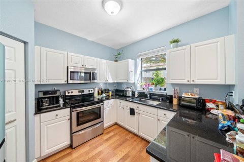 Adosado en venta en Homestead, Florida, 4 dormitorios, 161.28 m2 № 1967042 - foto 6