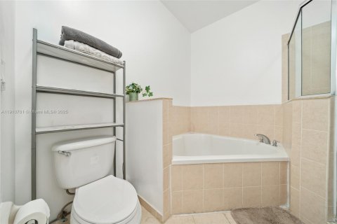 Adosado en venta en Homestead, Florida, 4 dormitorios, 161.28 m2 № 1967042 - foto 10