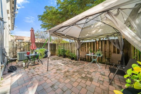 Adosado en venta en Homestead, Florida, 4 dormitorios, 161.28 m2 № 1967042 - foto 24