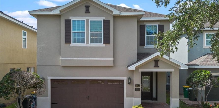 Casa en Kissimmee, Florida 8 dormitorios, 315.96 m2 № 1774024