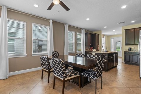 Casa en venta en Kissimmee, Florida, 8 dormitorios, 315.96 m2 № 1774024 - foto 6