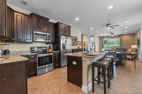 Casa en venta en Kissimmee, Florida, 8 dormitorios, 315.96 m2 № 1774024 - foto 4