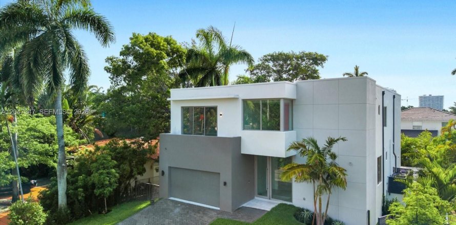 Villa ou maison à North Bay Village, Floride 5 chambres, 409.7 m2 № 2268206