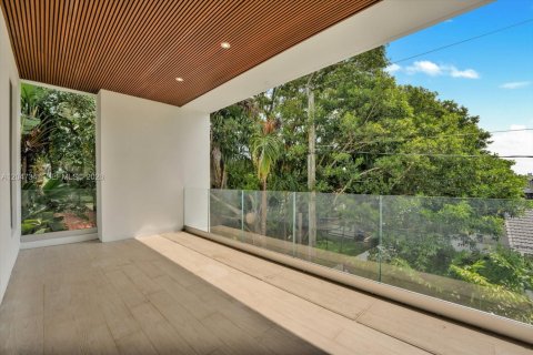 Villa ou maison à vendre à North Bay Village, Floride: 5 chambres, 409.7 m2 № 2268206 - photo 23